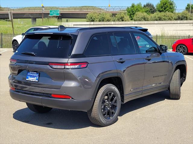 2025 Jeep Grand Cherokee GRAND CHEROKEE ALTITUDE 4X4