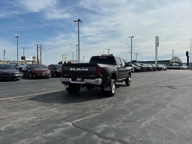 2025 RAM Ram 3500 RAM 3500 BIG HORN CREW CAB 4X4 8 BOX