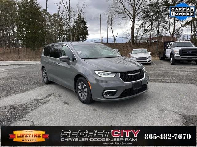 2022 Chrysler Pacifica Hybrid Touring L