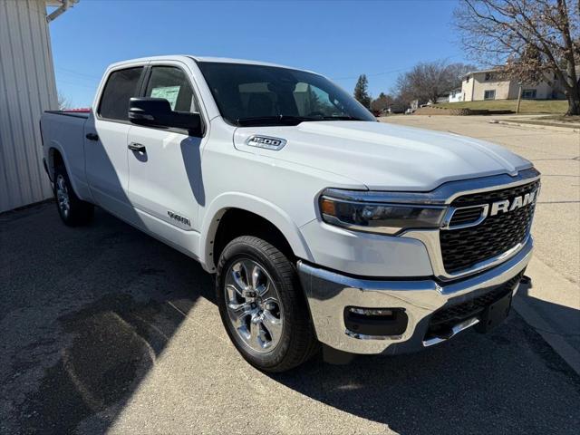 2025 RAM Ram 1500 RAM 1500 BIG HORN CREW CAB 4X4 64 BOX