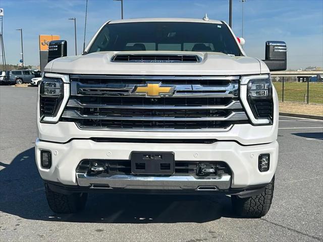 2025 Chevrolet Silverado 2500HD 4WD Crew Cab Standard Bed High Country