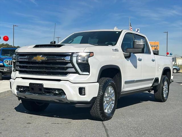 2025 Chevrolet Silverado 2500HD 4WD Crew Cab Standard Bed High Country