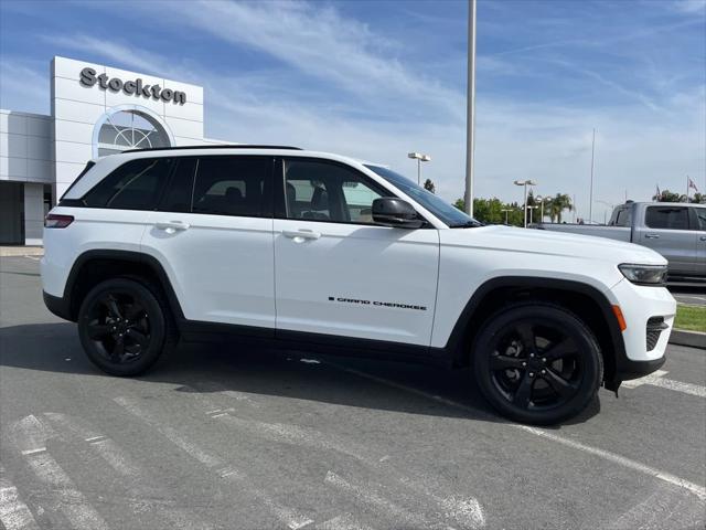 2023 Jeep Grand Cherokee Altitude 4x4