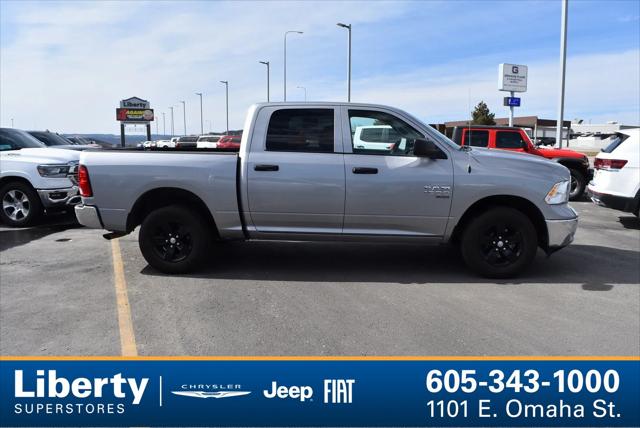 2022 RAM 1500 Classic SLT Crew Cab 4x4 57 Box
