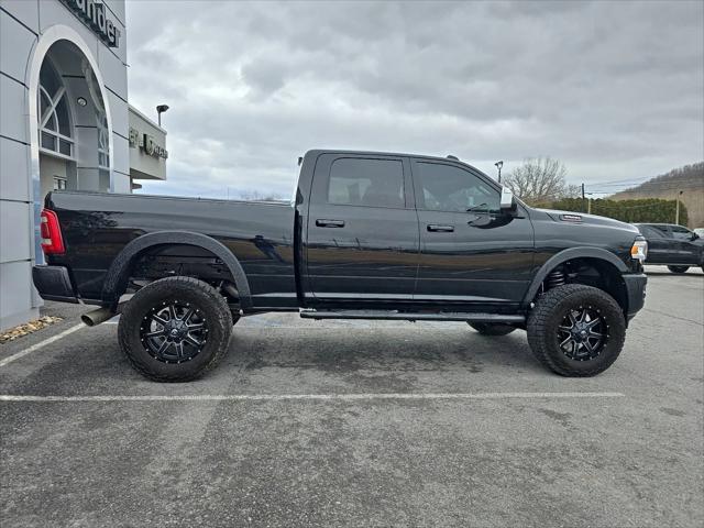 2022 RAM 3500 Laramie Crew Cab 4x4 64 Box