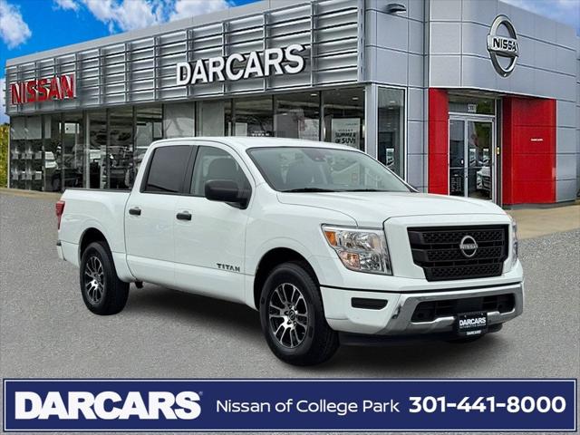 2023 Nissan TITAN Crew Cab SV 4x2