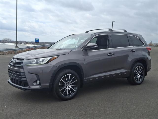 2017 Toyota Highlander SE