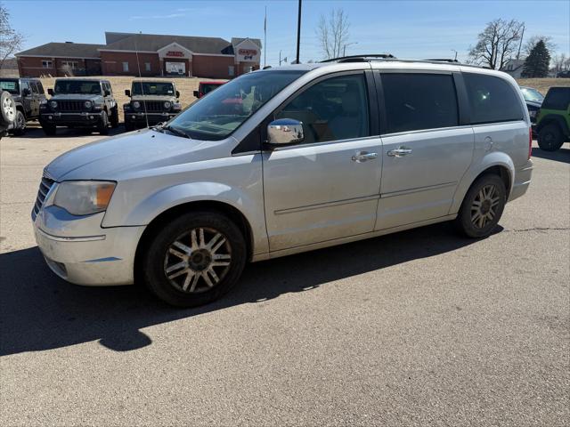 2008 Chrysler Town and Country Limited