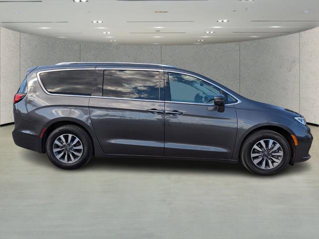 2021 Chrysler Pacifica Hybrid Touring L