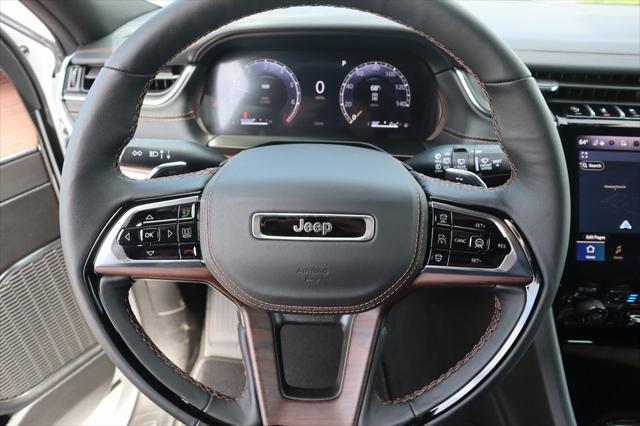 2025 Jeep Grand Cherokee GRAND CHEROKEE SUMMIT 4X4