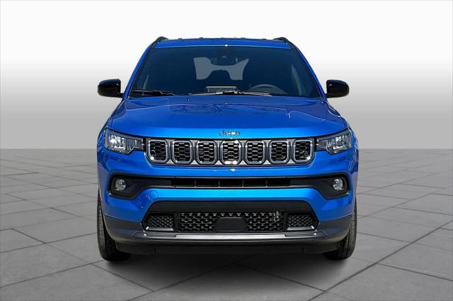 2025 Jeep Compass COMPASS LATITUDE 4X4