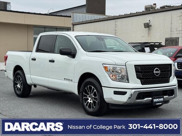 2023 Nissan TITAN Crew Cab SV 4x2