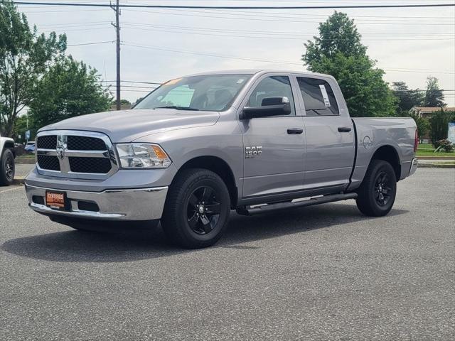 2022 RAM 1500 Classic SLT Crew Cab 4x4 57 Box