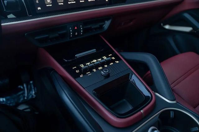 2025 Porsche Cayenne Cayenne
