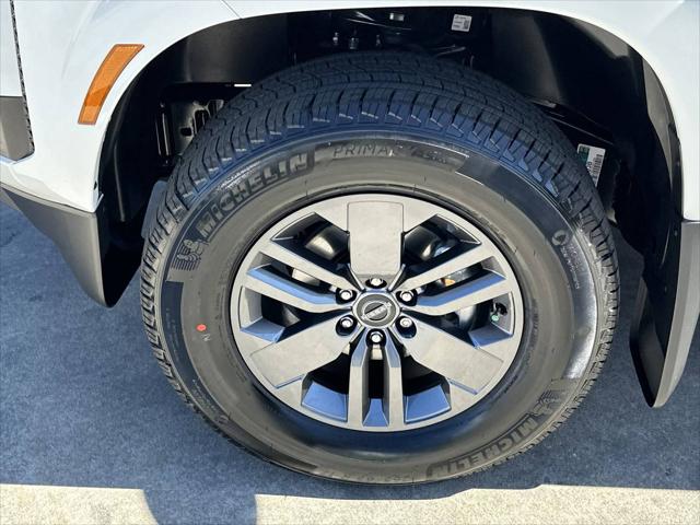 2025 Nissan Frontier Crew Cab SV 4x4