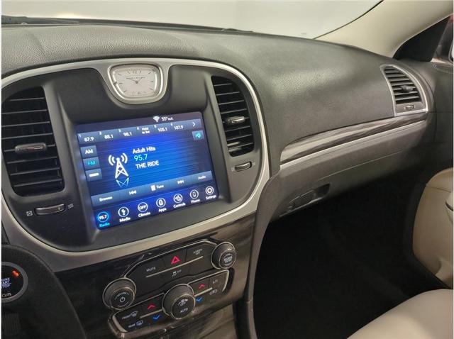 2019 Chrysler 300 Touring L
