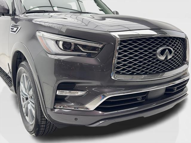 2023 INFINITI QX80 LUXE