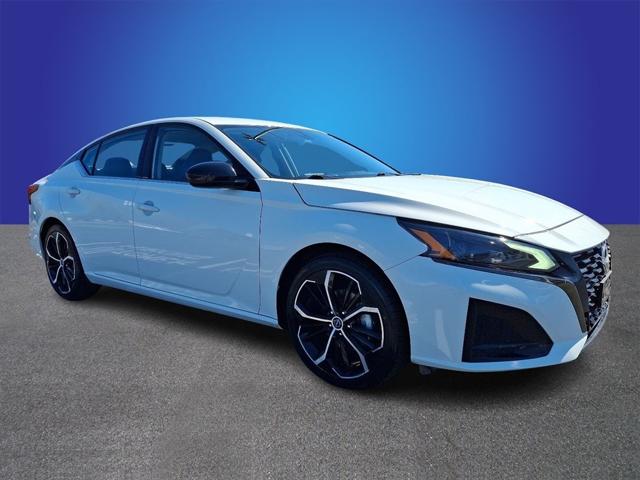 2023 Nissan Altima SR FWD