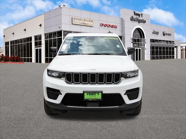2025 Jeep Grand Cherokee GRAND CHEROKEE LAREDO X 4X2