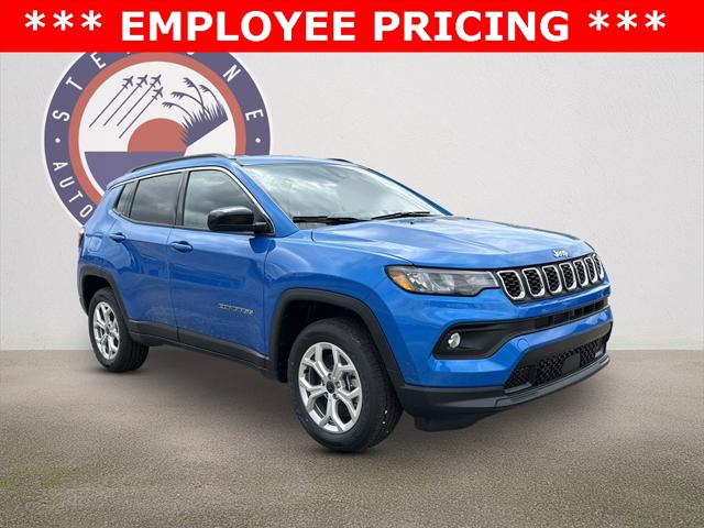 2025 Jeep Compass COMPASS LATITUDE 4X4