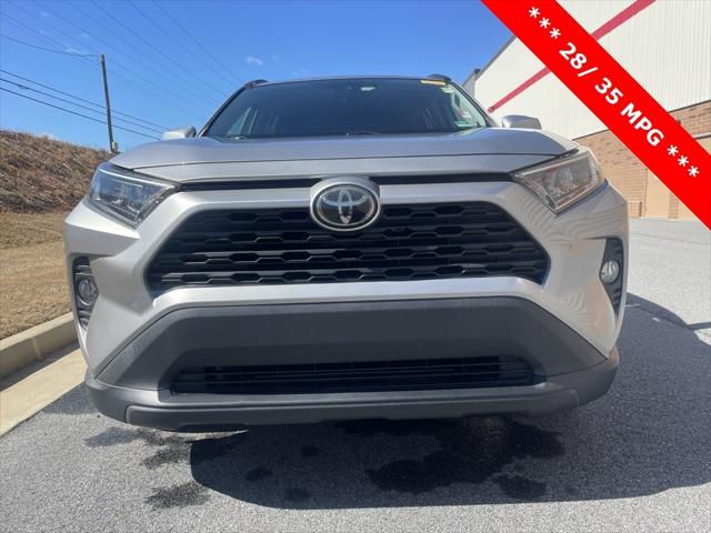 2020 Toyota RAV4 XLE