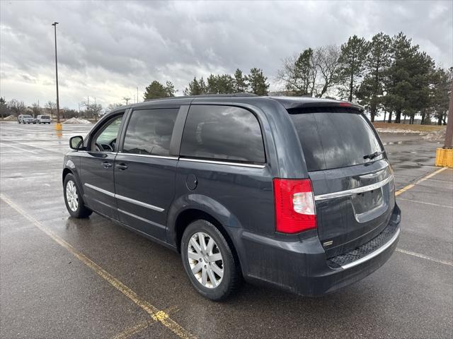 Used 2014 Chrysler Town & Country For Sale in Waterford Twp, MI