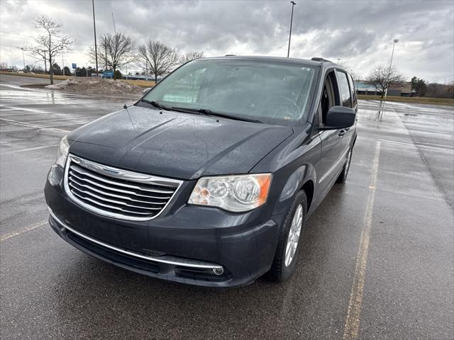 Used 2014 Chrysler Town & Country For Sale in Waterford Twp, MI