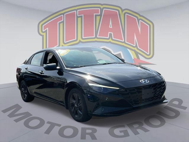 2022 Hyundai Elantra SEL [2]