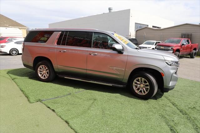 2023 Chevrolet Suburban 2WD LT
