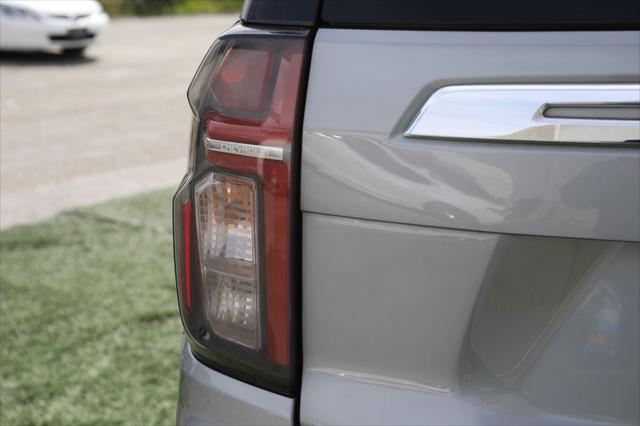 2023 Chevrolet Suburban 2WD LT