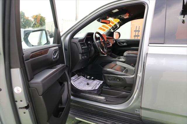 2023 Chevrolet Suburban 2WD LT