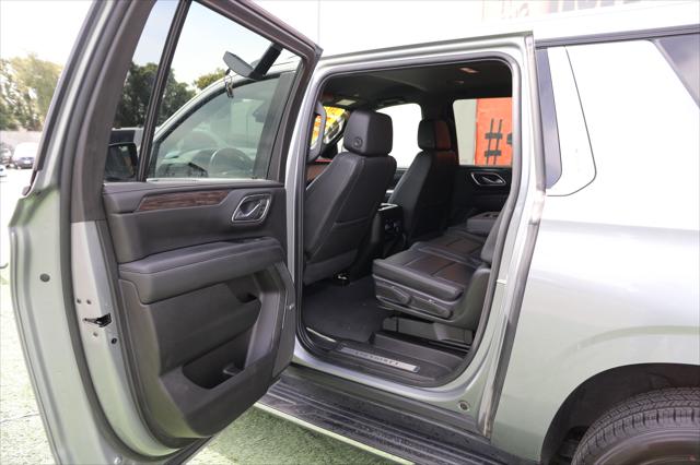 2023 Chevrolet Suburban 2WD LT
