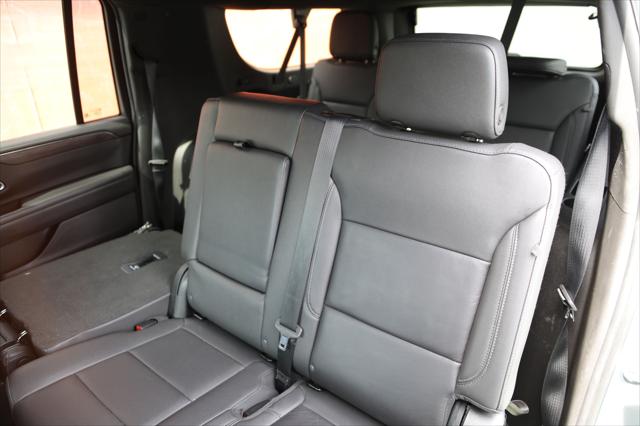 2023 Chevrolet Suburban 2WD LT