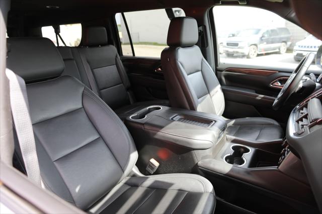 2023 Chevrolet Suburban 2WD LT