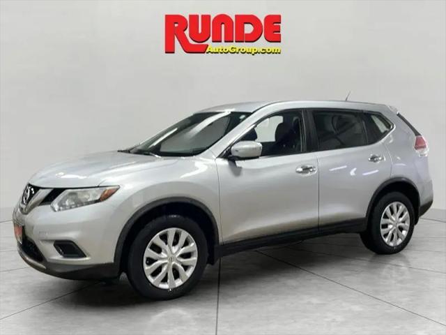 2015 Nissan Rogue S for sale in East Dubuque, IL