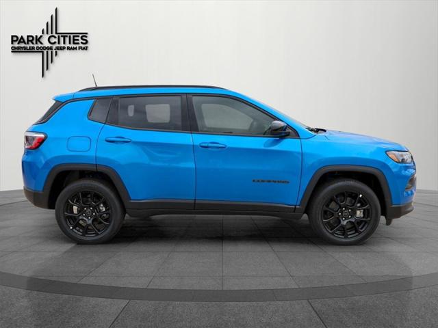 2025 Jeep Compass COMPASS LATITUDE 4X4