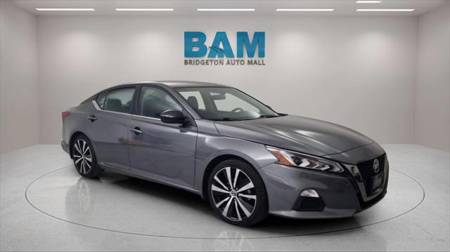 2022 Nissan Altima SR FWD