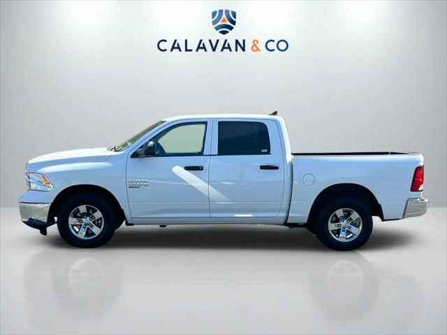 2022 RAM 1500 Classic SLT Crew Cab 4x2 57 Box