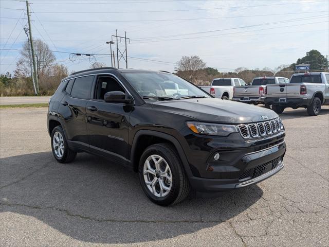 2025 Jeep Compass COMPASS LATITUDE 4X4