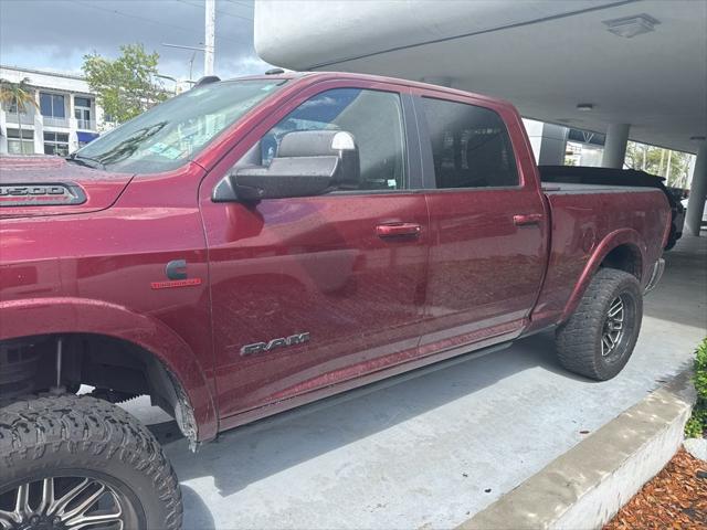 2020 RAM 3500 Laramie Crew Cab 4x4 64 Box