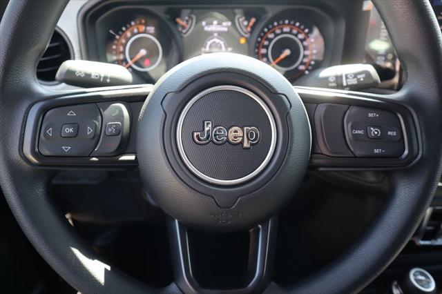 2025 Jeep Gladiator GLADIATOR NIGHTHAWK 4X4
