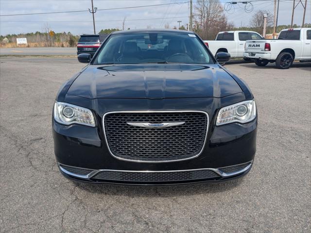 2019 Chrysler 300 Touring L