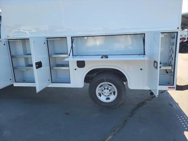 2024 Chevrolet Express Cutaway Work Van