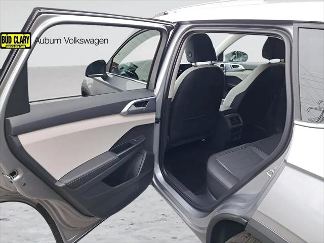 2025 Volkswagen Taos 1.5T SE