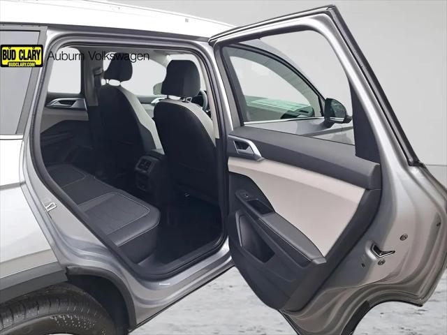 2025 Volkswagen Taos 1.5T SE
