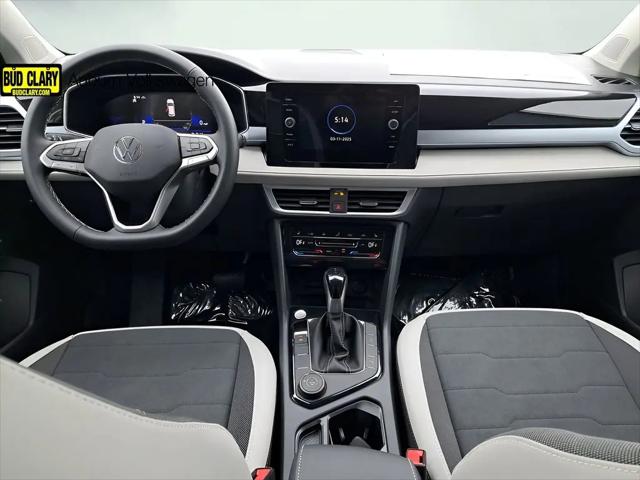 2025 Volkswagen Taos 1.5T SE