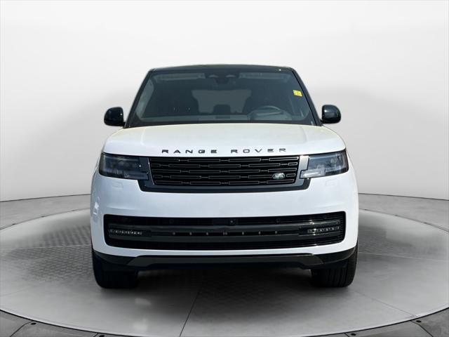 2025 Land Rover Range Rover P530 SE