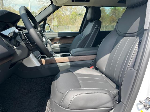2025 Land Rover Range Rover P530 SE