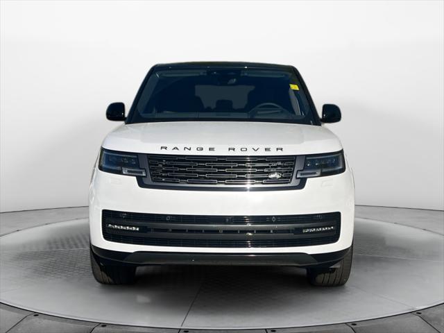 2025 Land Rover Range Rover P530 SE