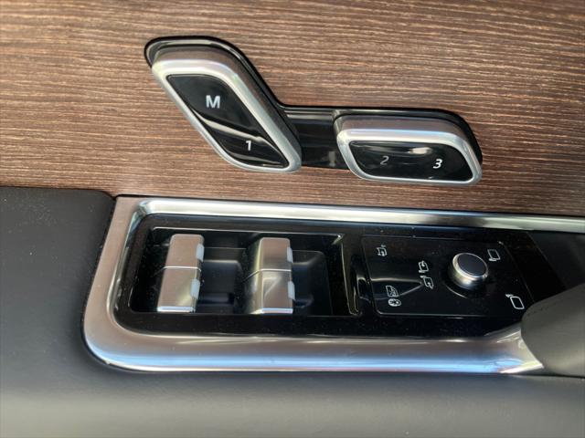 2025 Land Rover Range Rover P530 SE